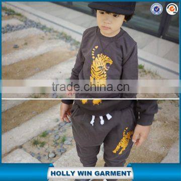 Latest new design tigers custom printing outdoor boys hoodies sets