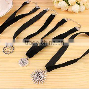 Hot sale clavicle necklace Europe style black suede elastic necklace