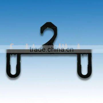 skirt hanger (VICS)