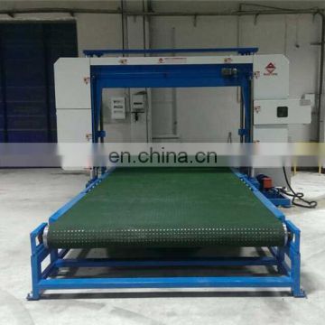 Sponge cutting machine