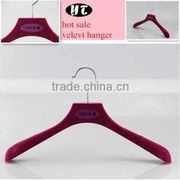 Hot Red Plastic Hanger Velvet Coat Hanger Supplier's Choice