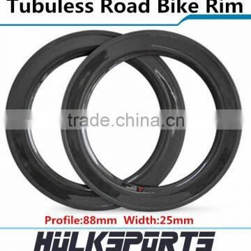 Lightweight bike wheels rims 25mm width 88mm depth 700c bicycle carbon clincher wheels carbon fiber bike wheels made in China