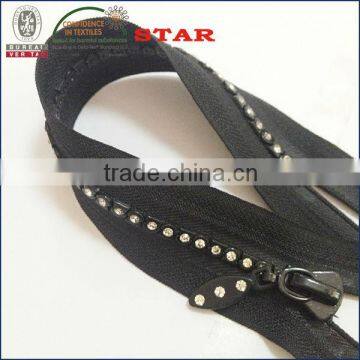 Decorative plastic rhinestone zippers for handbags