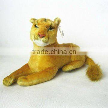 2014 classic design plush stuffed sitting lioness toy