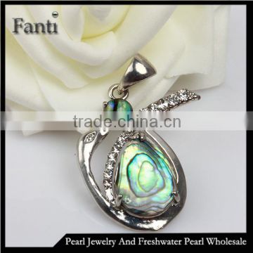 Green shell shape pendant