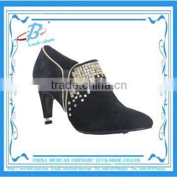 Fashionable cheap price black sharp toe winter boots womens 2016