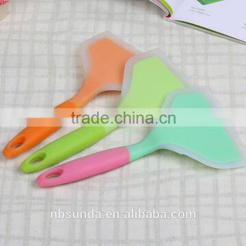 Factory whosale food grade kitchen tools silicone pancake turner