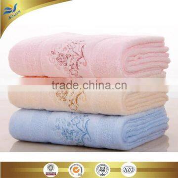 china manufacturer 100 cotton flower design embroidered face towel High qualitybordered jacquarded towel 35*75cm