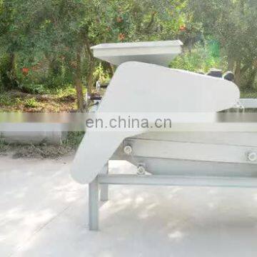 Almond Dehulling Machine/Walnut Shell Breaking Machine/Nut Sheller