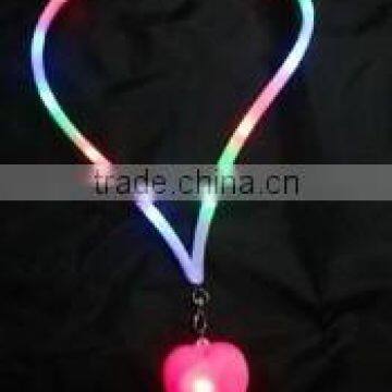 LED Flashing Heart Necklace with Plastic Lanyard cheap light up toys