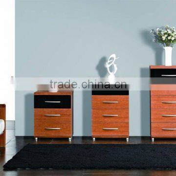 Modern wooden 5 drawer chest