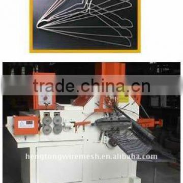 Automatic laundry hanger folding making machine