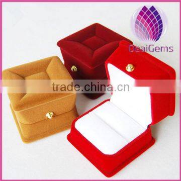 China supplier velvet jewelry box custom logo luxury ring box velvet