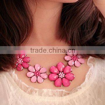 Fashion Flower Statement Necklace Jewelry photo-6