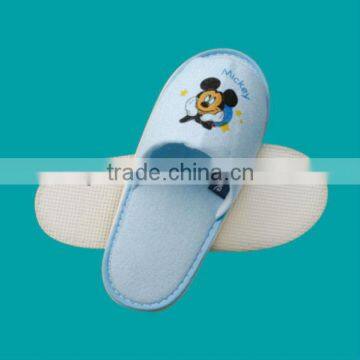 Hot hot! top grade hotel disposable embroidery blue slipper for children