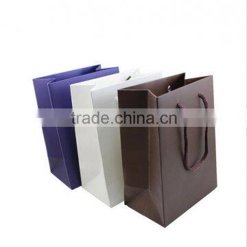 Alibaba wholesale beautiful paper bags, a variety of custom style bag, garment bag