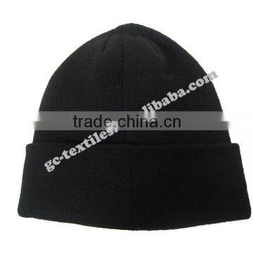 100% Acrylic Soft Beanie Hat With Fashion Metal Letter Trims Attached on Cuff Wholesale Factory China photo-4