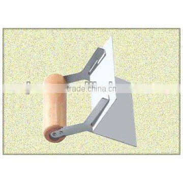 external corner trowel with wooden handle carbon steel blade