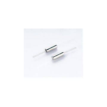 quartz crystal resonator and oscillator