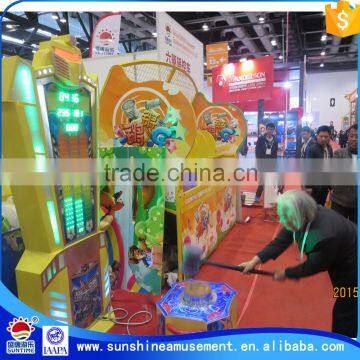 Coin operated hammer arcade lottery game machine