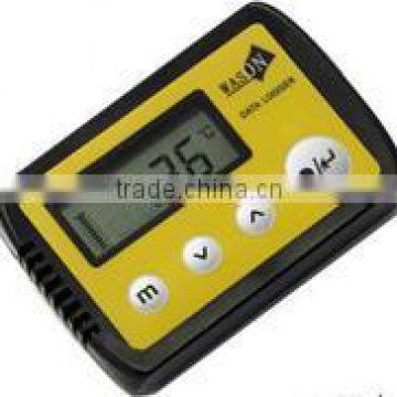 Built-in probe temperature & humidity data logger