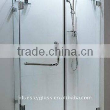 China 8mm tempered glass for simple shower room