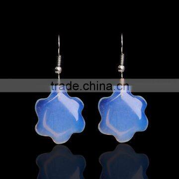 Stylish Looking Earrings Ear Piercing Flower Stone Earrings For Lady