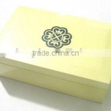 High Quality Customized Made-in-china Varnished Wooden Box With Metal Plate photo-5