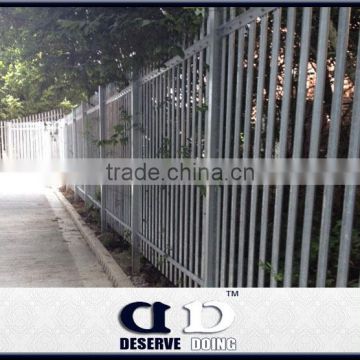 D and W PVC palisade fencing system