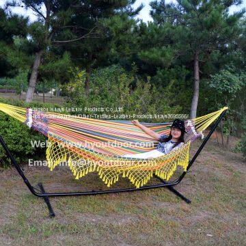 Hammock with  spread rod