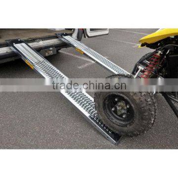 Long-life Hot-sale Bi-fold Steel Loading Ramp