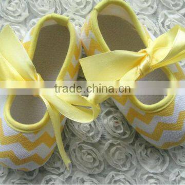 2014!!Latest New Baby Girls Yellow Chevron Print Soft Skidproof infant Toddler