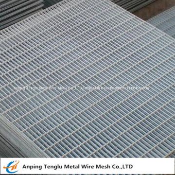 Stainless Steel 304 Heavy Gauge Welded Mesh