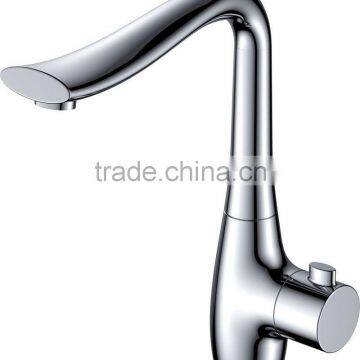 brass fashion kitchen faucet SH-32114