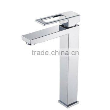 fashionable water basin faucet with single handle