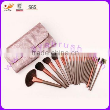 18 Piece Professional Makeup Brush Set