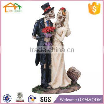 Factory Custom made best home decoration gift polyresin resin love couple halloween gifts