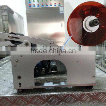 electric semi automatic shampoo bottle labeling machine with coding function