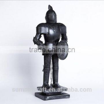 Wholesale Vintage Metal Knight Statue Bar Decor photo-4