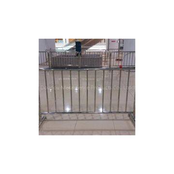 Barrier With Welded Foot