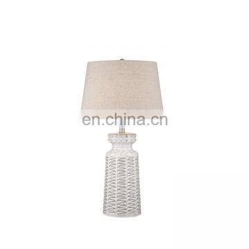 Personalized good item cylinder relief surface matte beige vintage table lamps porcelain for hotel home bedside decor