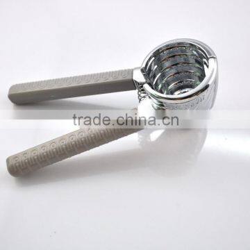 The Best-Selling Kitchen Tools With Plastic Handle Nutcracker photo-4