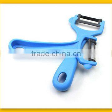 Portable plastic handle paring knife