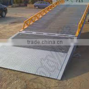 movable loading dock ramp