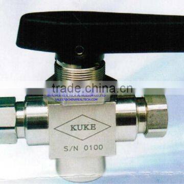 Two position three way ball valve for CNG dispenser