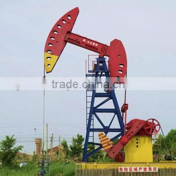 Double-horse pumping jack used in oil land and gas