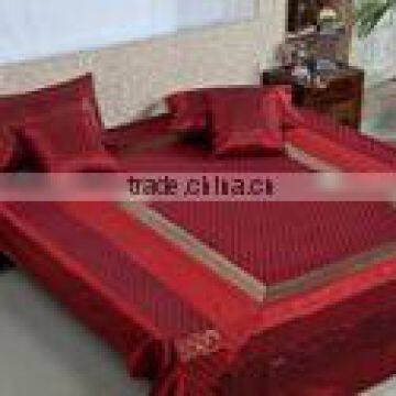 Silk Embroidery bed cover complete set high quality and varieties