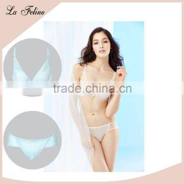 Woman E85 Cup Molded Deep V Seamless Bra photo-6