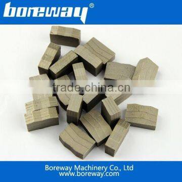 Sharp and long lifespan diamond granite cutting segment