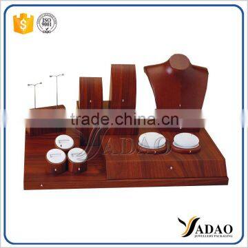 Different design high end lacquer Finish wooden watch display stand